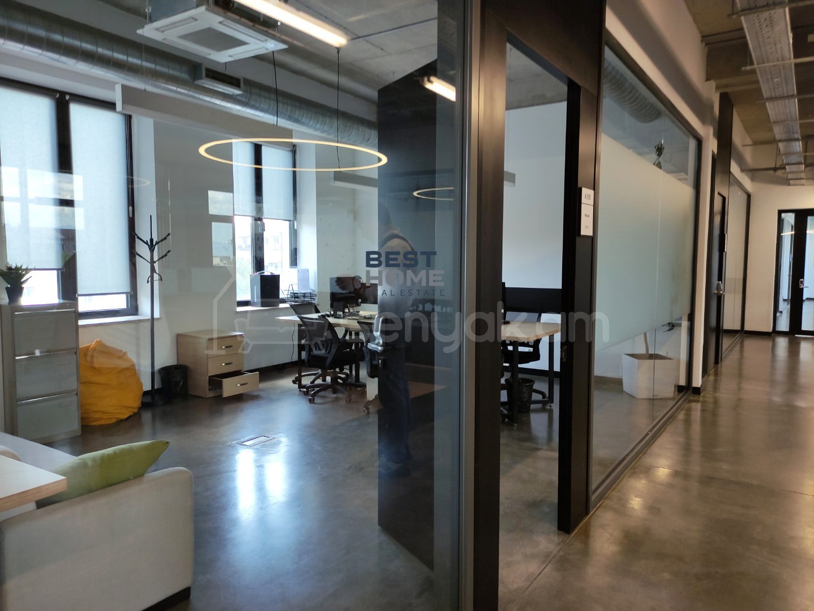 Նորակառույց Օֆիսային Տարածք, 300քմ