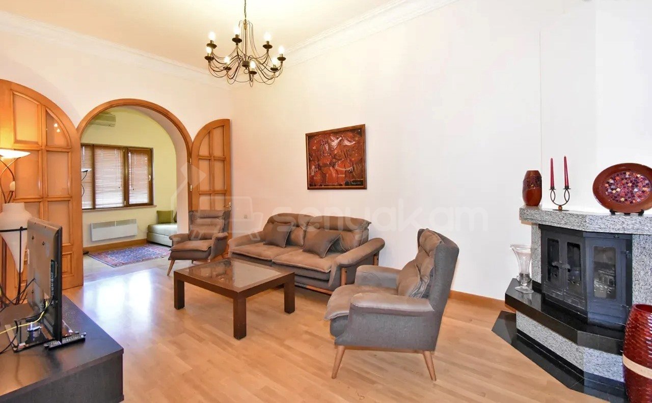 2 Սենյականոց Բնակարան Քարե Շենքում, 69քմ, 4/4 հարկ, Կապիտալ Վերանորոգված