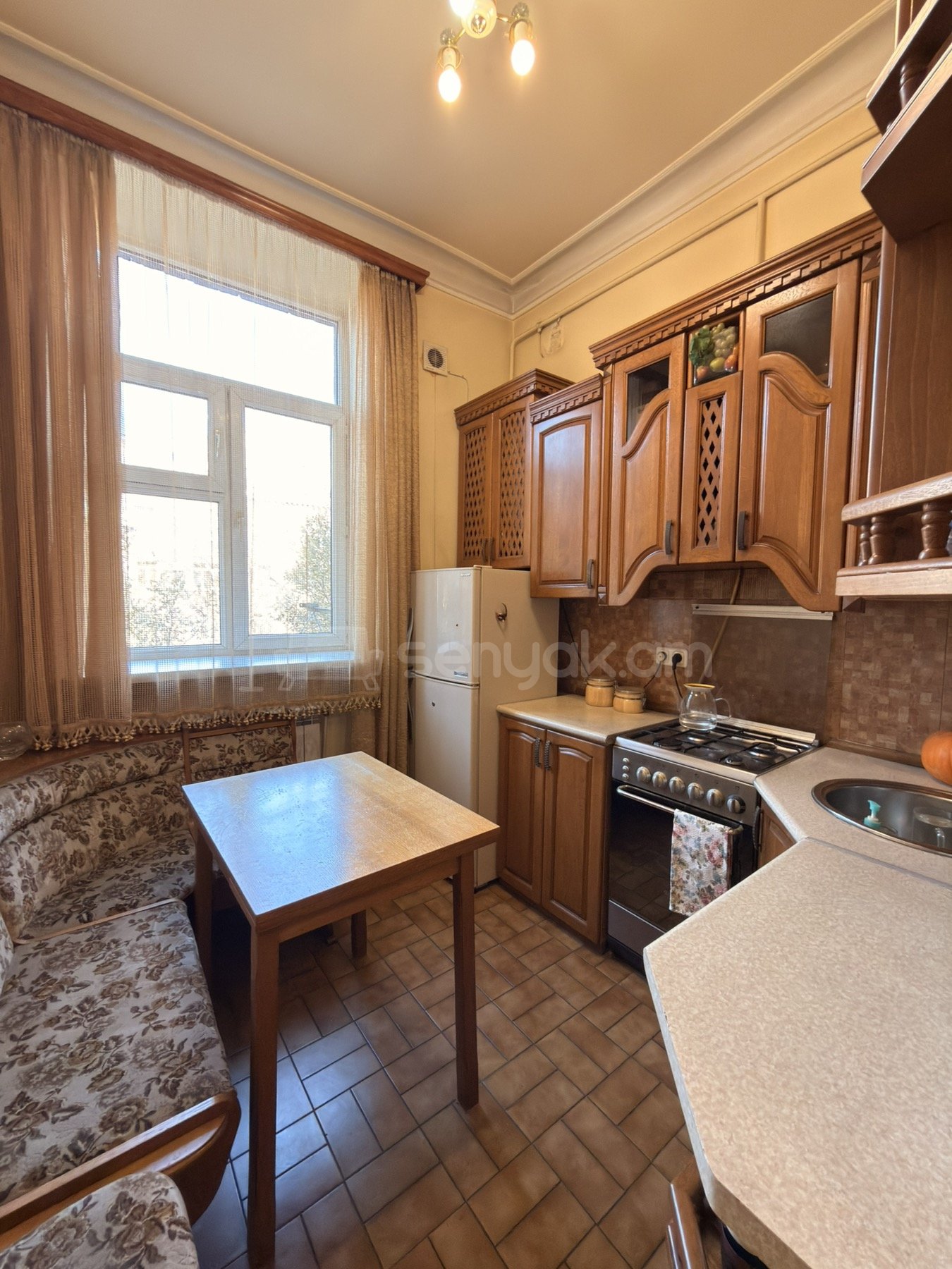 1 Սենյականոց Բնակարան Քարե Շենքում, 34քմ, 3/4 հարկ, Կապիտալ Վերանորոգված