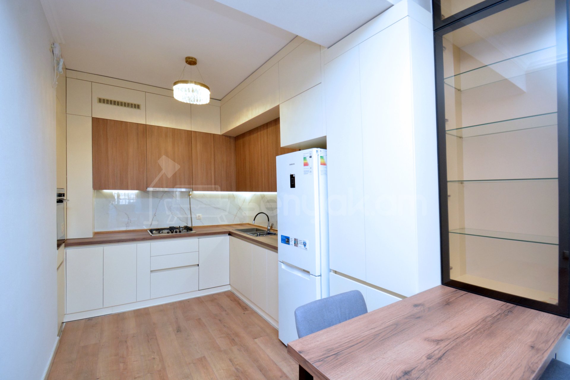 2 Սենյականոց Բնակարան Նորակառույցում, 72քմ, 7/18 հարկ, Դիզայներական Վերանորոգված, Կահավորված