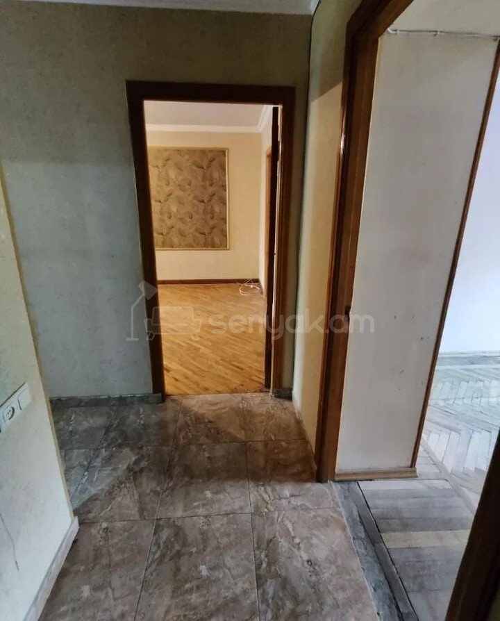 3 Սենյականոց Բնակարան Քարե Շենքում, 75քմ, 2/5 հարկ, Կոսմետիկ Վերանորոգված