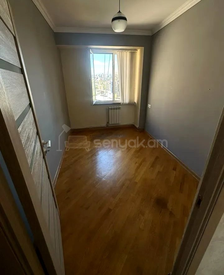 4 Սենյականոց Բնակարան, 85քմ, 8/9 հարկ, Կոսմետիկ Վերանորոգված