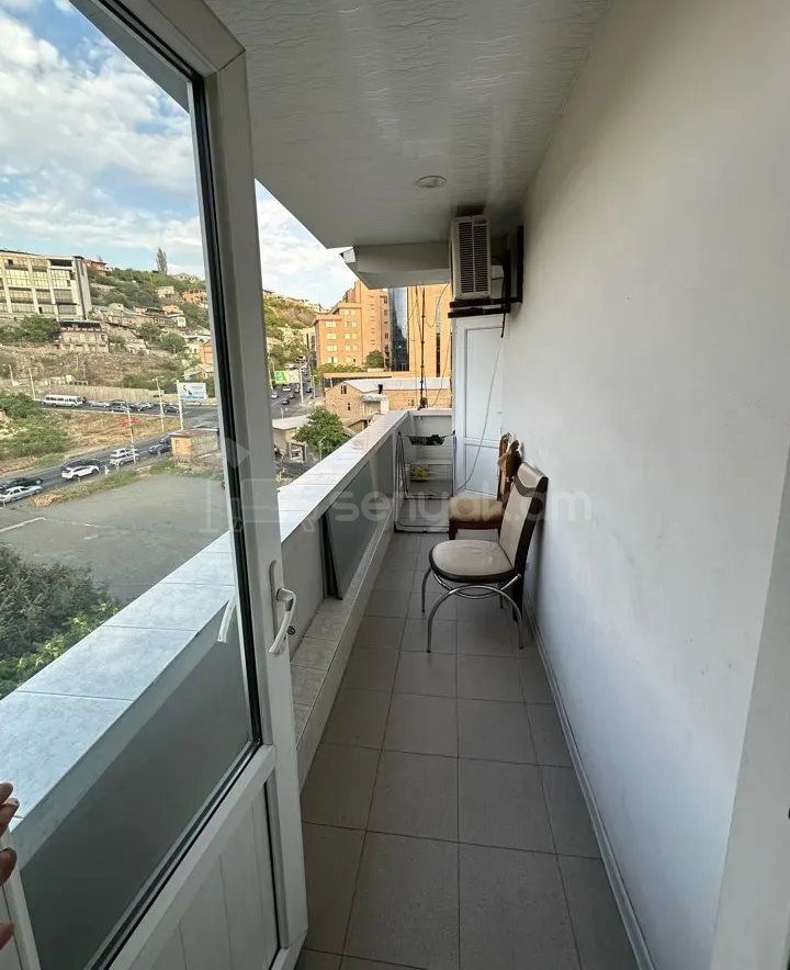 7 Սենյականոց Բնակարան, 80քմ, 7/14 հարկ, Կապիտալ Վերանորոգված