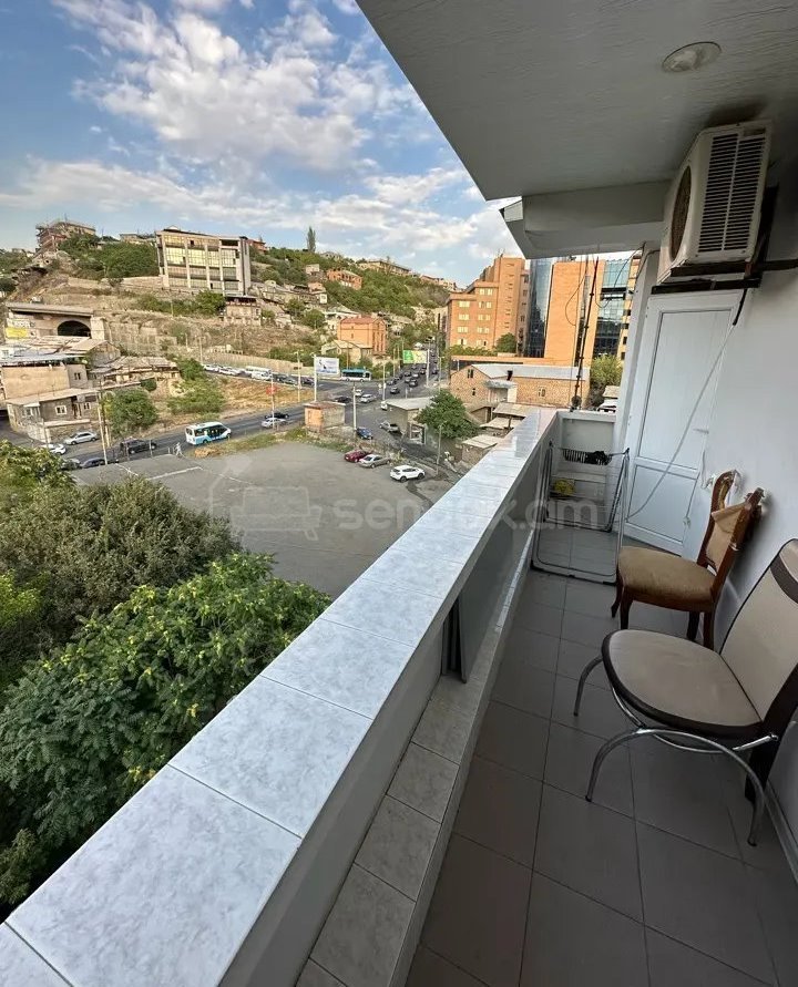 7 Սենյականոց Բնակարան, 80քմ, 7/14 հարկ, Կապիտալ Վերանորոգված