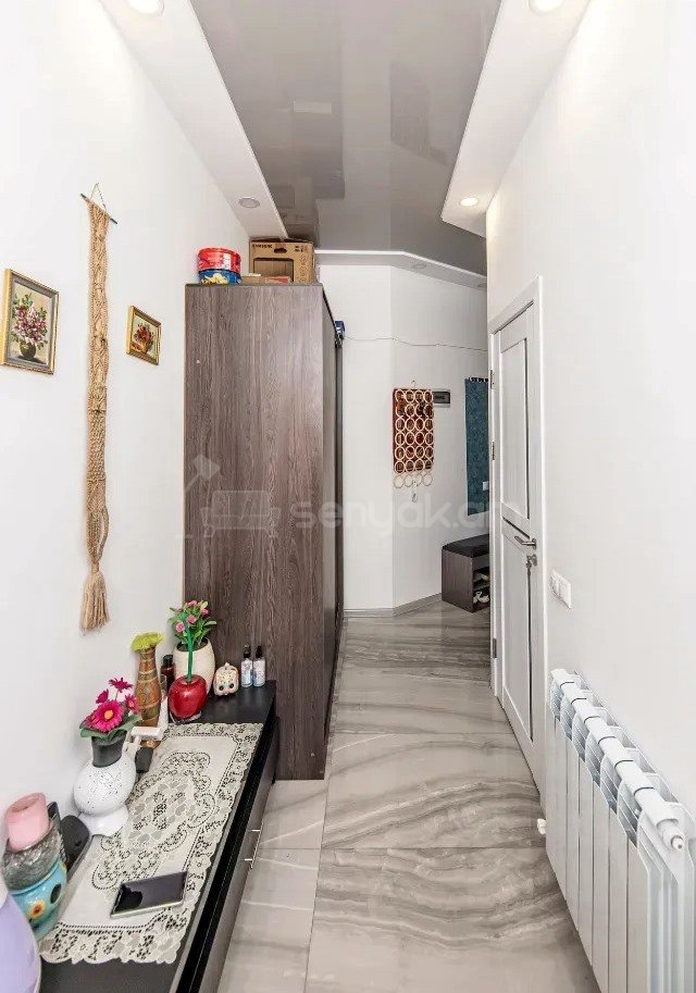 2 Սենյականոց Բնակարան Քարե Շենքում, 59քմ, 4/5 հարկ, Կապիտալ Վերանորոգված