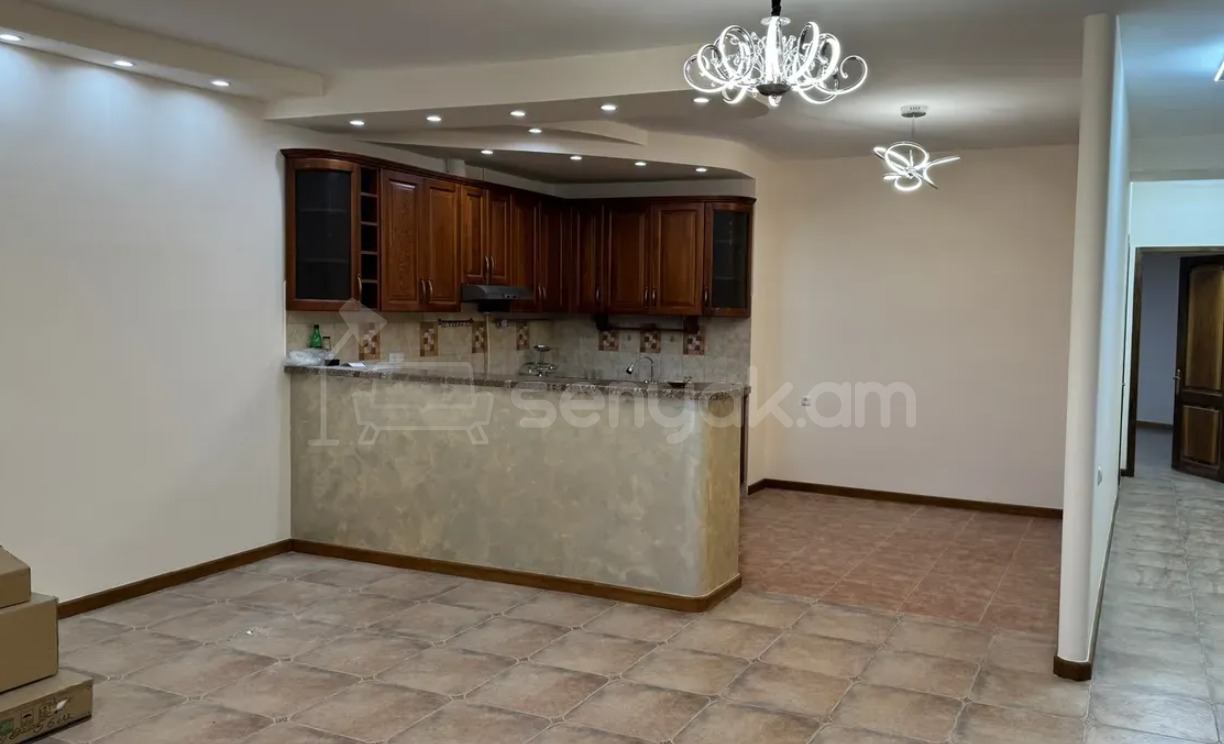 3 Սենյականոց Բնակարան Նորակառույցում, 131քմ, 3/4 հարկ, Կապիտալ Վերանորոգված