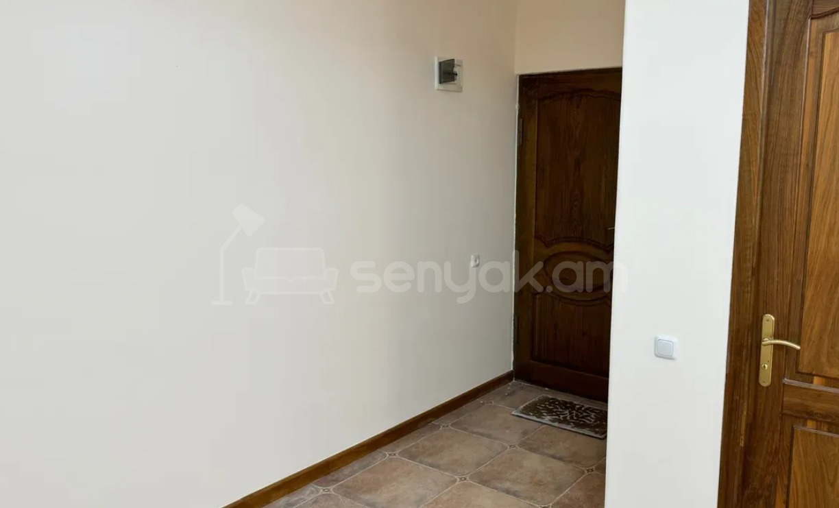 3 Սենյականոց Բնակարան Նորակառույցում, 131քմ, 3/4 հարկ, Կապիտալ Վերանորոգված