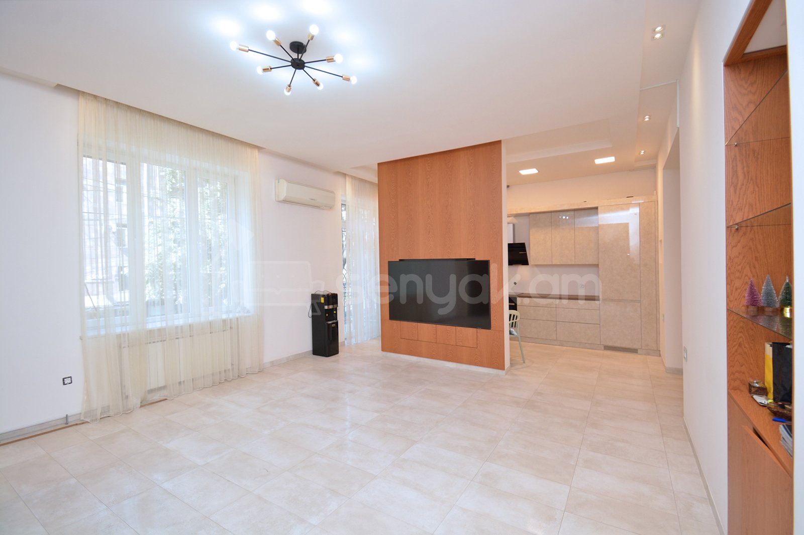 3 Սենյականոց Բնակարան Քարե Շենքում, 107քմ, 2/4 հարկ, Դիզայներական Վերանորոգված