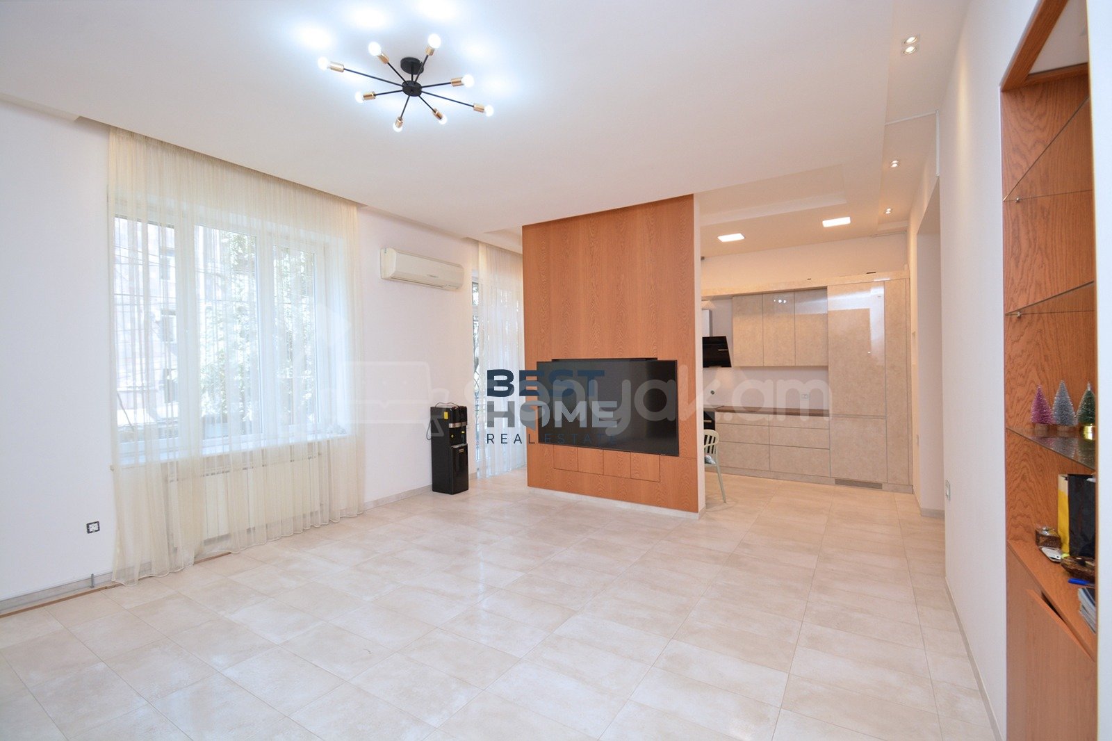 3 Սենյականոց Բնակարան Քարե Շենքում, 107քմ, 2/4 հարկ, Դիզայներական Վերանորոգված