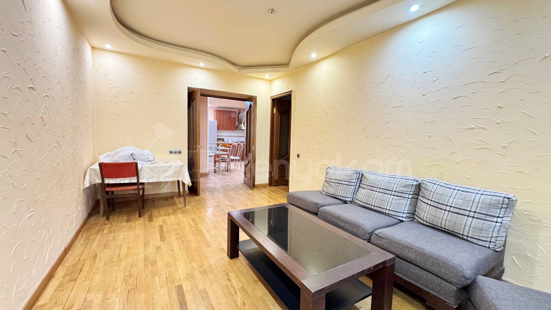 3 Սենյականոց Բնակարան Քարե Շենքում, 115քմ, 1/5 հարկ, Կապիտալ Վերանորոգված