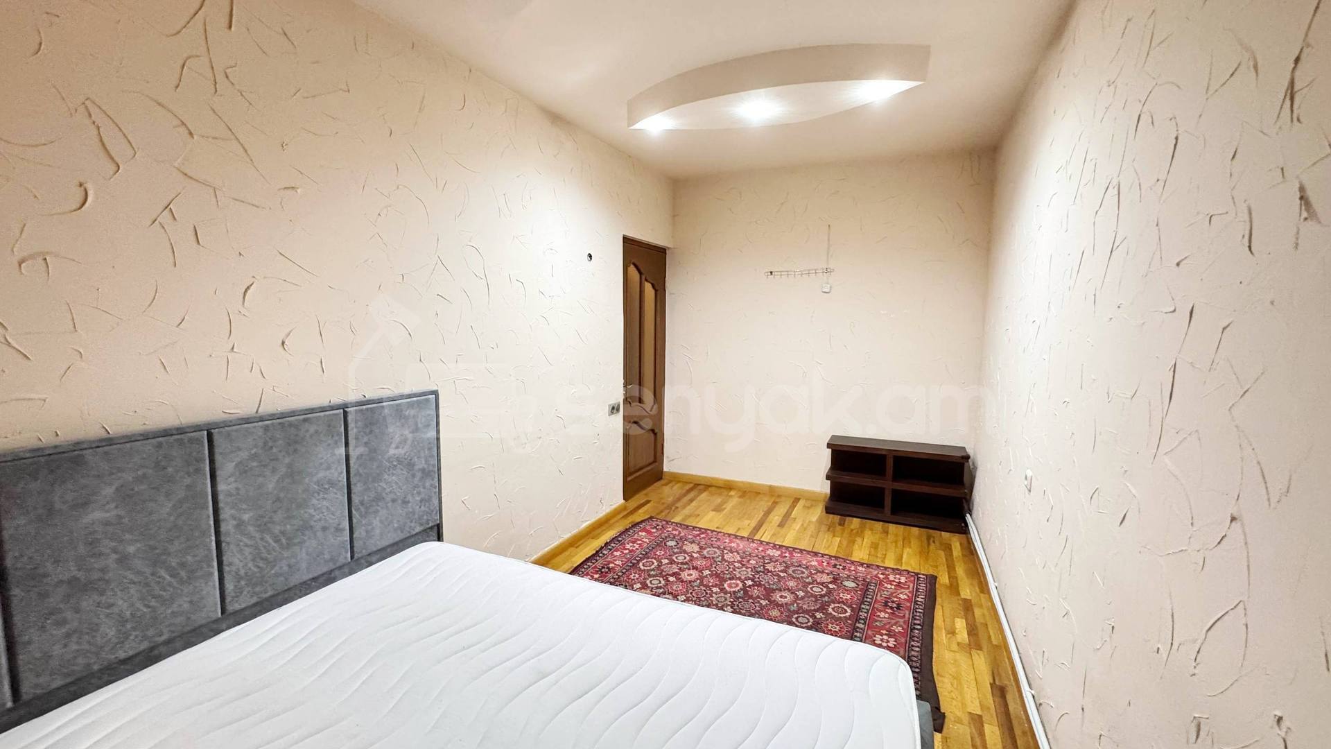 3 Սենյականոց Բնակարան Քարե Շենքում, 115քմ, 1/5 հարկ, Կապիտալ Վերանորոգված