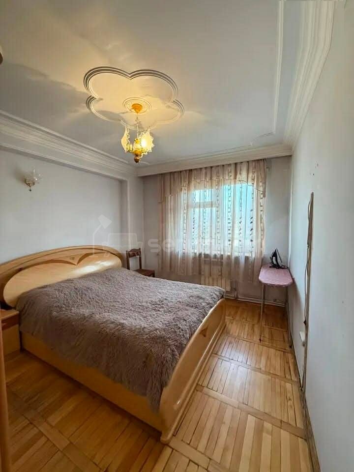 4 Սենյականոց Բնակարան, 100քմ, 8/9 հարկ, Նորմալ Վիճակում