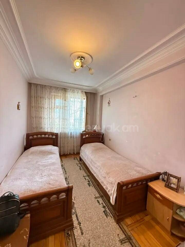 4 Սենյականոց Բնակարան, 100քմ, 8/9 հարկ, Նորմալ Վիճակում