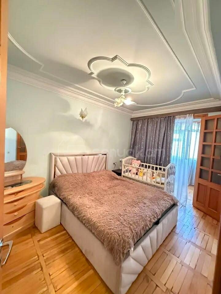 4 Սենյականոց Բնակարան, 100քմ, 8/9 հարկ, Նորմալ Վիճակում