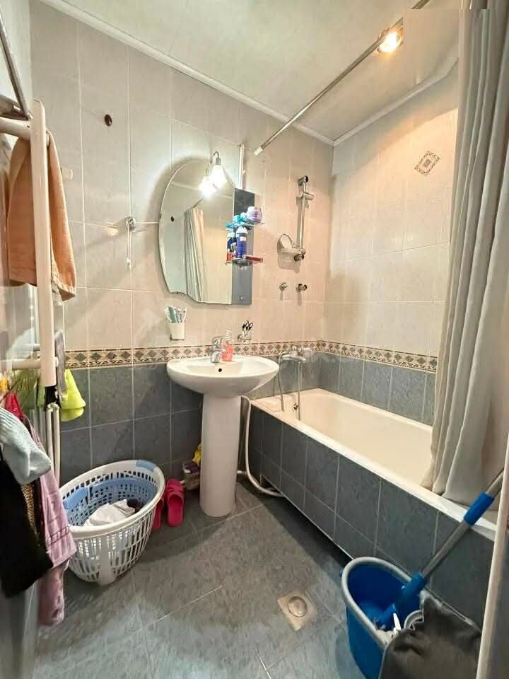 4 Սենյականոց Բնակարան, 100քմ, 8/9 հարկ, Նորմալ Վիճակում