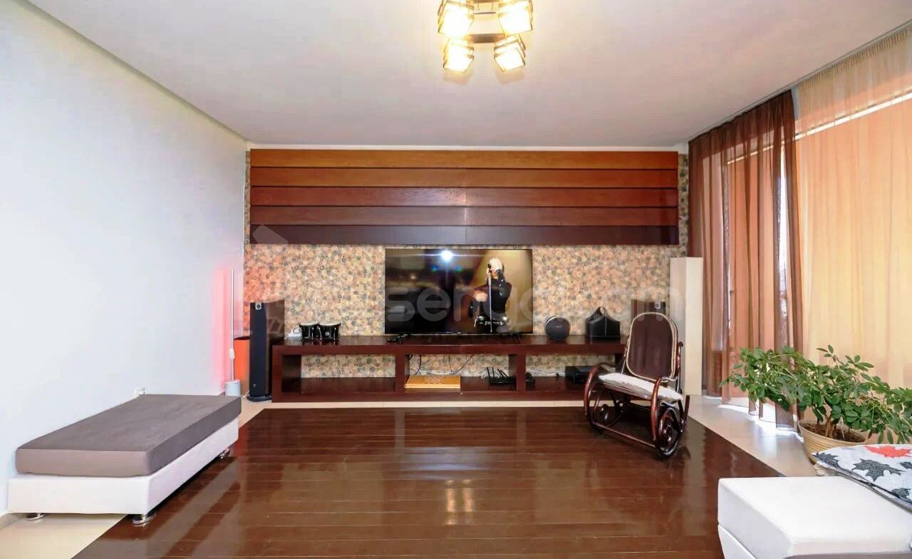 4 Սենյականոց Բնակարան Նորակառույցում, 167քմ, 4/5 հարկ, Կապիտալ Վերանորոգված