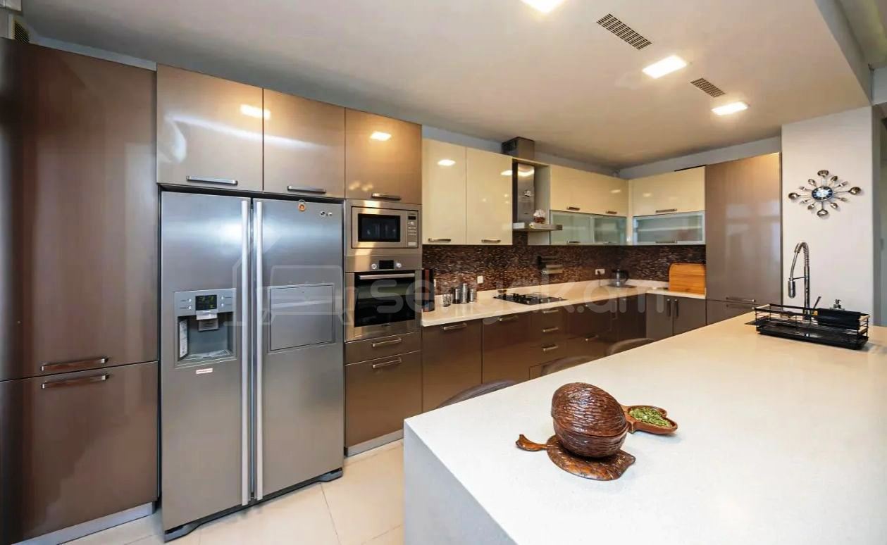 4 Սենյականոց Բնակարան Նորակառույցում, 167քմ, 4/5 հարկ, Կապիտալ Վերանորոգված