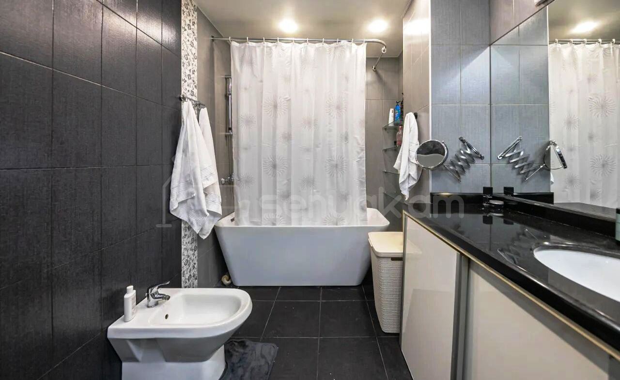 4 Սենյականոց Բնակարան Նորակառույցում, 167քմ, 4/5 հարկ, Կապիտալ Վերանորոգված