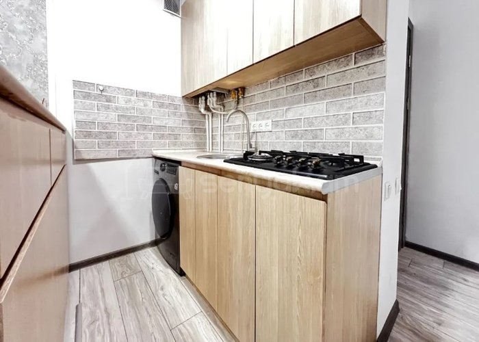 2 Սենյականոց Բնակարան, 40քմ, 1/9 հարկ, Կապիտալ Վերանորոգված, Կահավորված, Արևկող