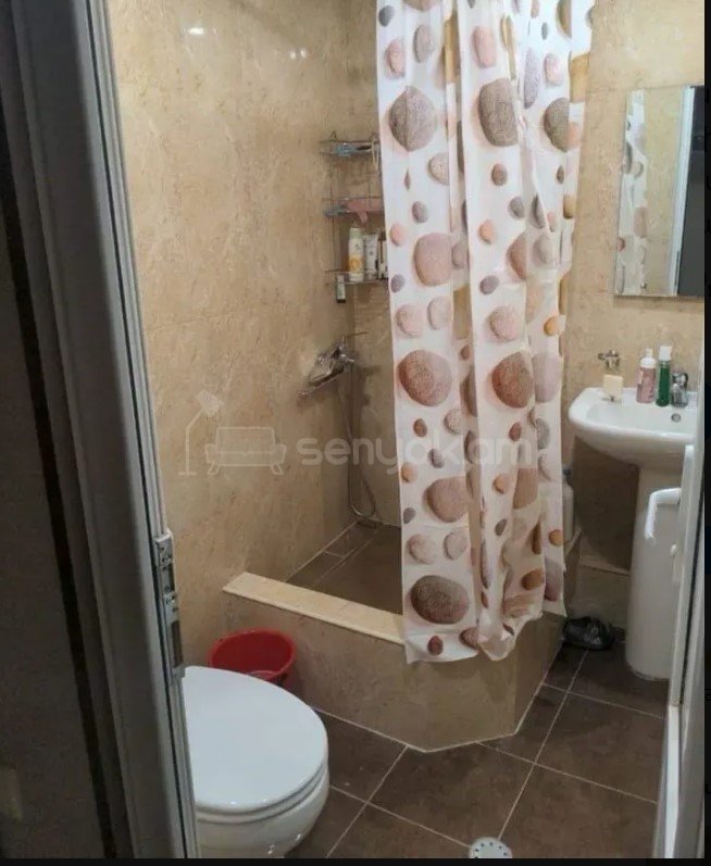 1 Սենյականոց Բնակարան Քարե Շենքում, 40քմ, 3/5 հարկ, Կապիտալ Վերանորոգված, Կահավորված