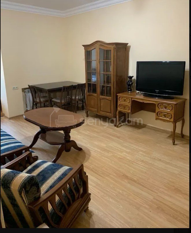 1 Սենյականոց Բնակարան Քարե Շենքում, 40քմ, 3/5 հարկ, Կապիտալ Վերանորոգված, Կահավորված