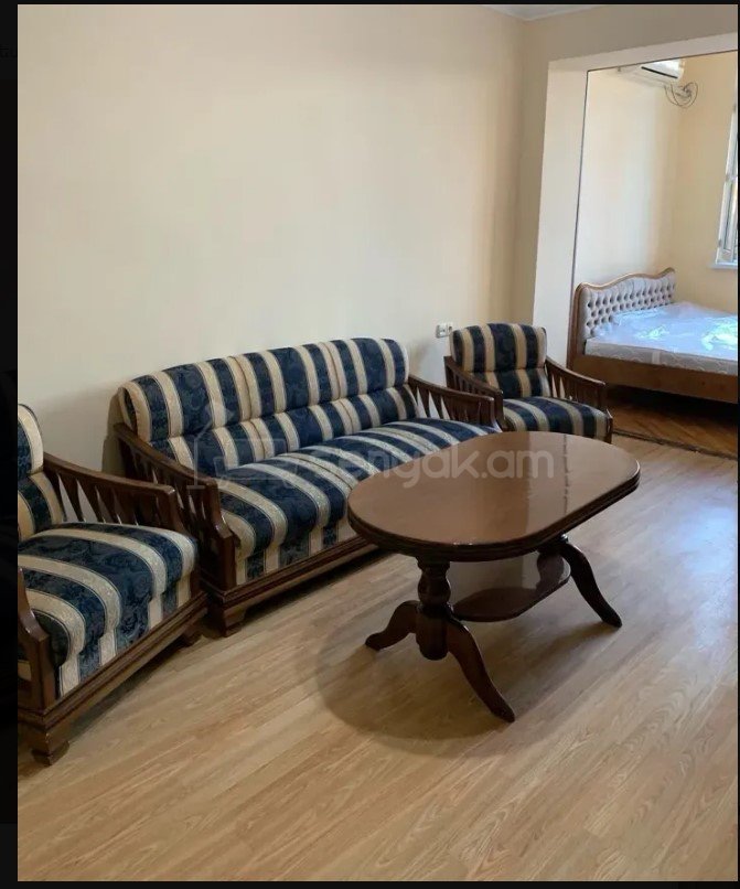 1 Սենյականոց Բնակարան Քարե Շենքում, 40քմ, 3/5 հարկ, Կապիտալ Վերանորոգված, Կահավորված