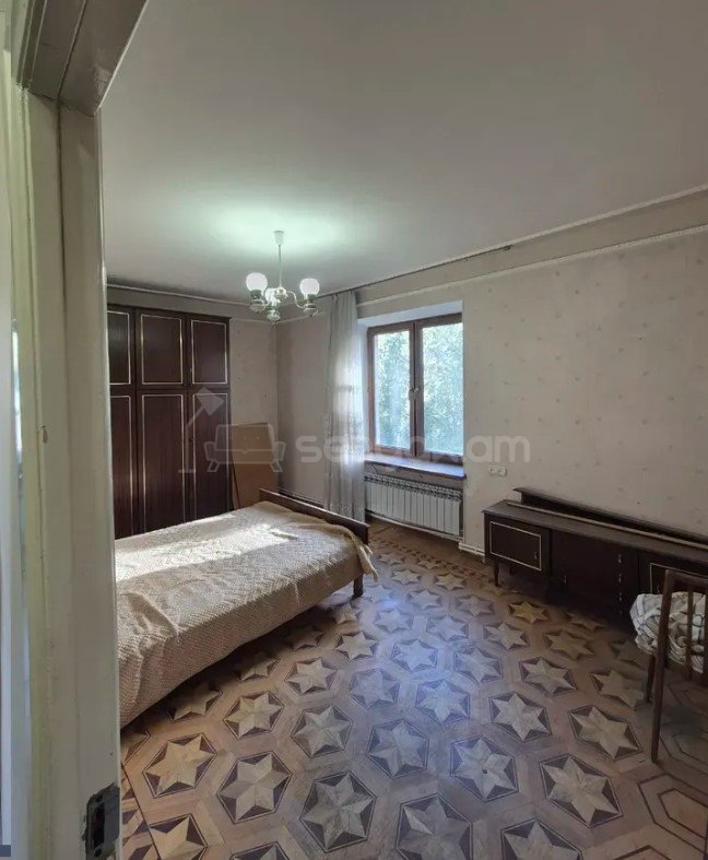 3 Սենյականոց Բնակարան Քարե Շենքում, 76քմ, 4/5 հարկ, Կապիտալ Վերանորոգված, Կահավորված