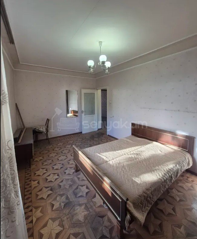 3 Սենյականոց Բնակարան Քարե Շենքում, 76քմ, 4/5 հարկ, Կապիտալ Վերանորոգված, Կահավորված