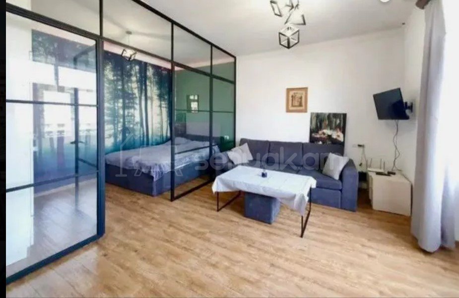 2 Սենյականոց Բնակարան Քարե Շենքում, 40քմ, 5/5 հարկ, Կապիտալ Վերանորոգված, Կահավորված