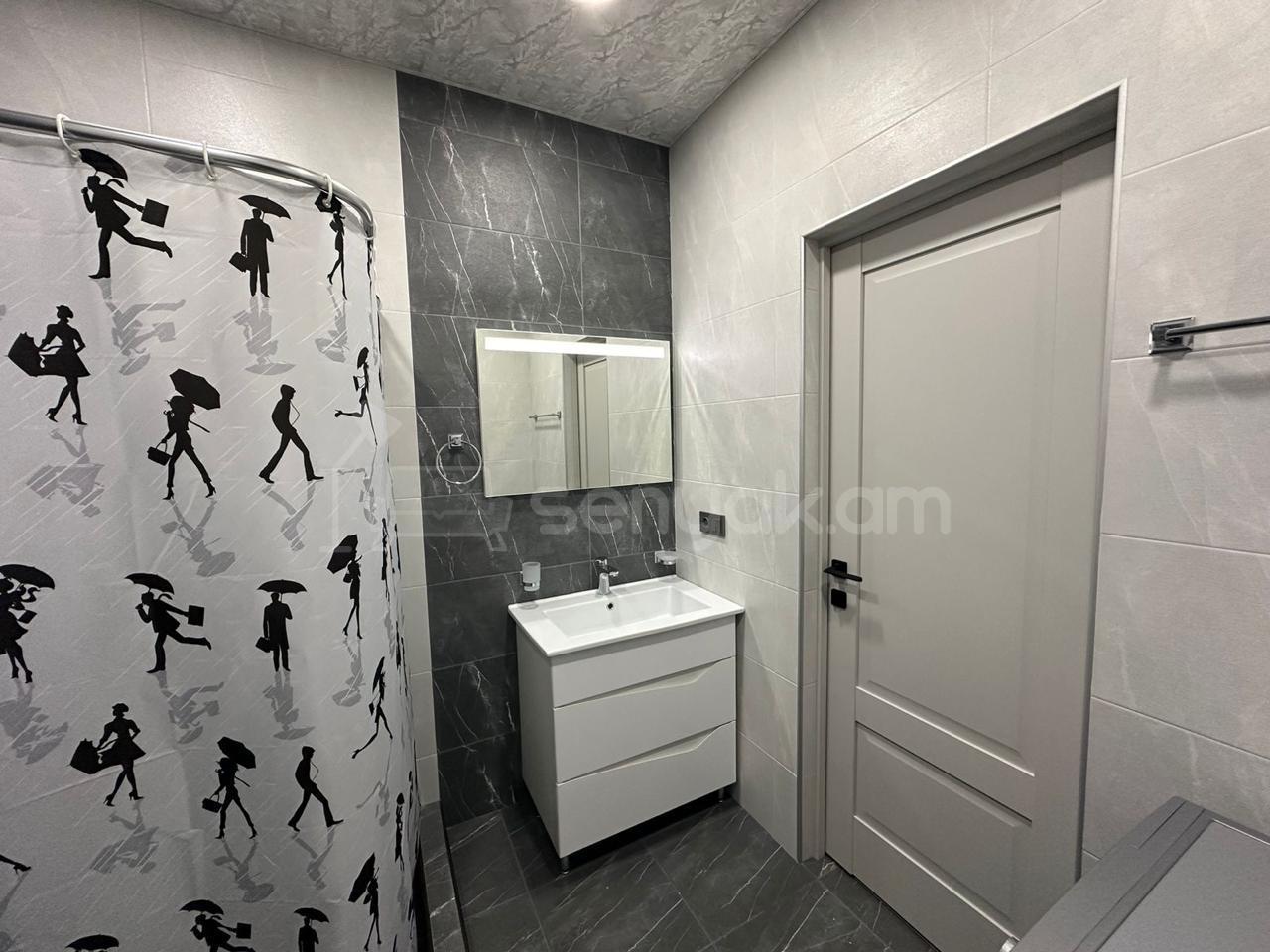 2 Սենյականոց Բնակարան, 60քմ, 10/15 հարկ, Դիզայներական Վերանորոգված, Կահավորված, Արևկող