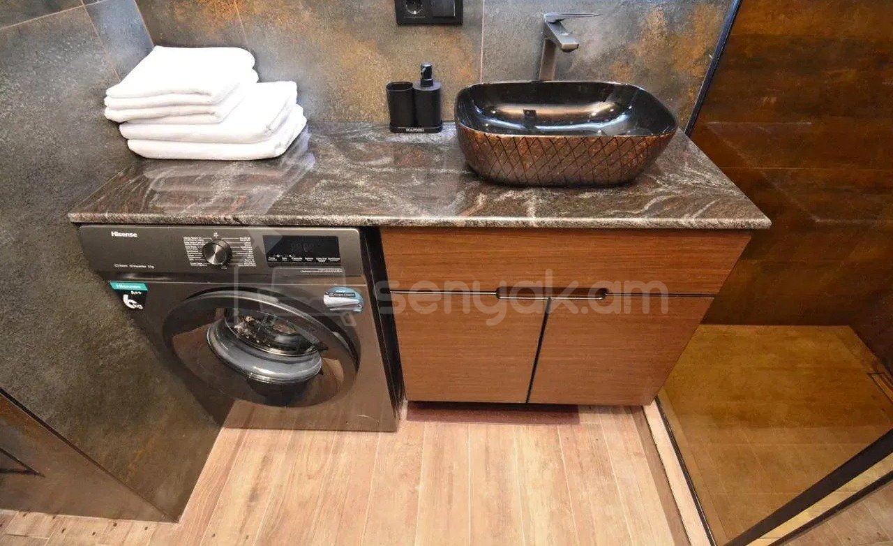 3 Սենյականոց Բնակարան Նորակառույցում, 80քմ, 4/5 հարկ, Դիզայներական Վերանորոգված, Կահավորված