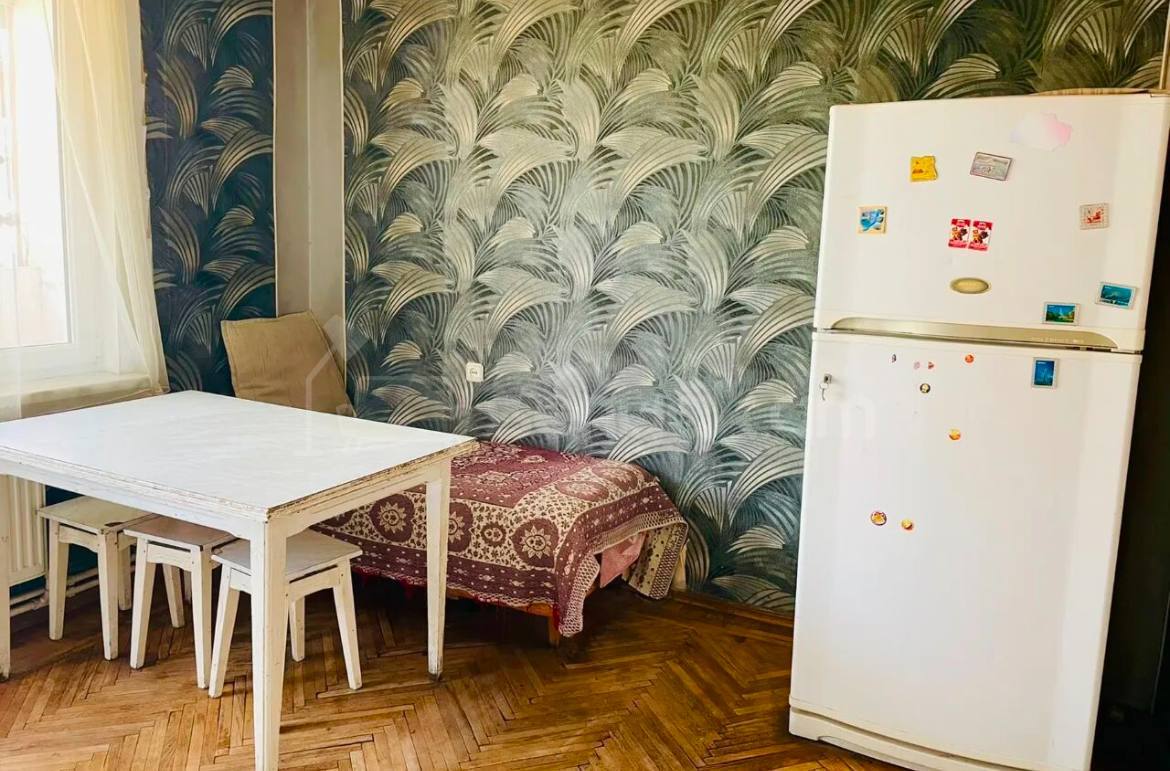 4 Սենյականոց Բնակարան Քարե Շենքում, 102քմ, 4/5 հարկ, Կոսմետիկ Վերանորոգված