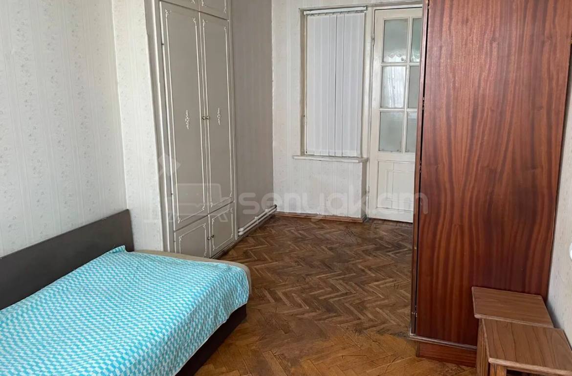 4 Սենյականոց Բնակարան Քարե Շենքում, 102քմ, 4/5 հարկ, Կոսմետիկ Վերանորոգված