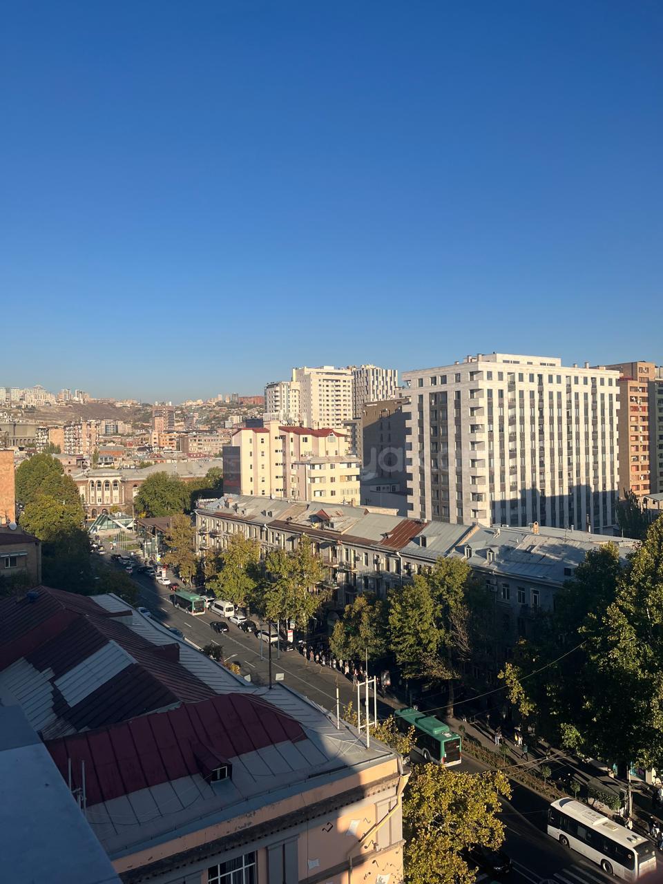 3 Սենյականոց Բնակարան, 65քմ, 9/10 հարկ, Կապիտալ Վերանորոգված, Կահավորված