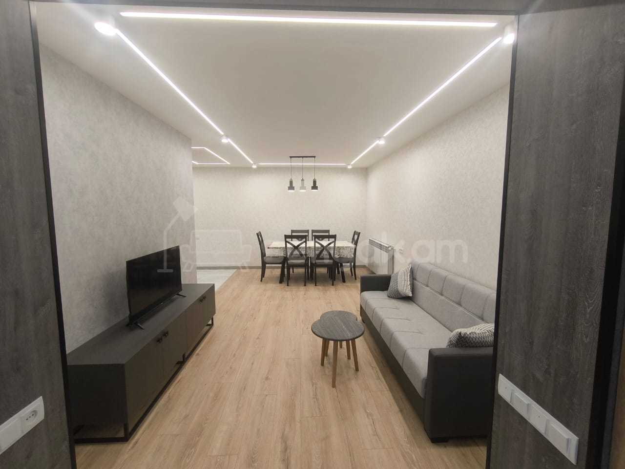 3 Սենյականոց Բնակարան, 80քմ, 1/9 հարկ, Դիզայներական Վերանորոգված