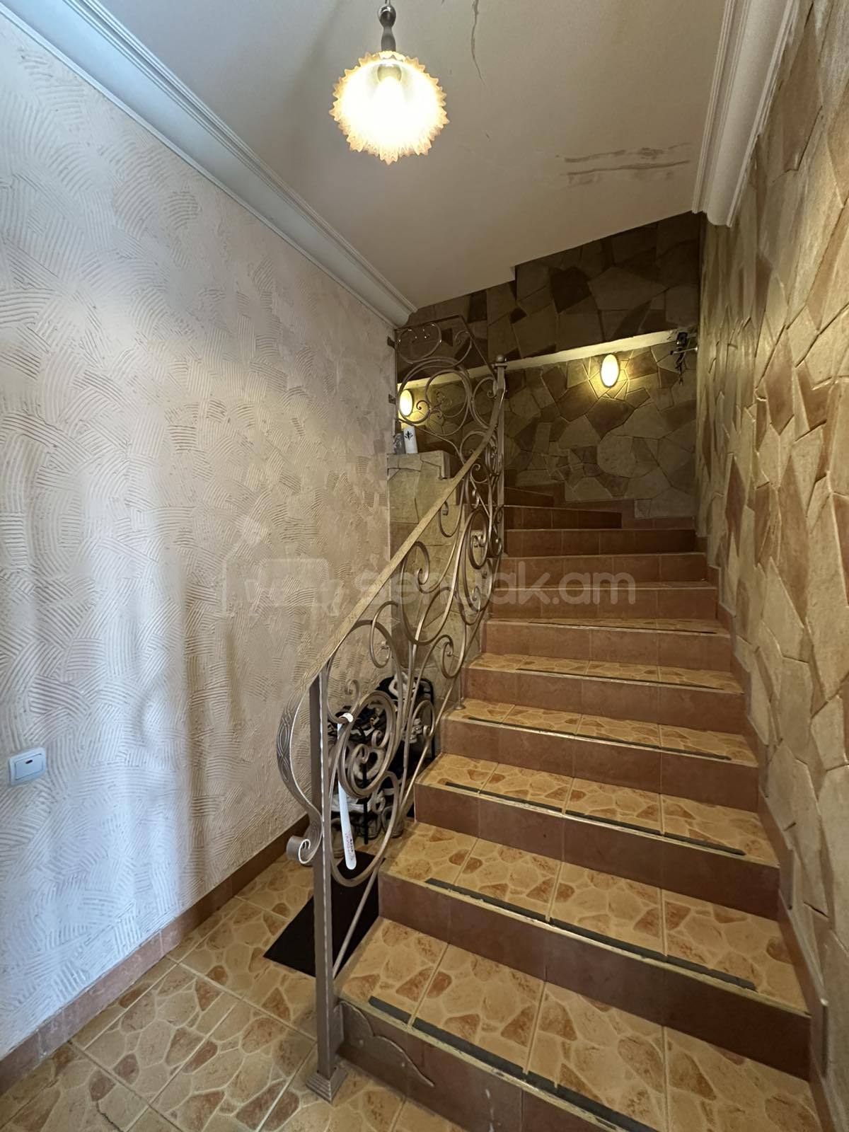 5 Սենյականոց Սեփական Տուն, 380քմ, Կապիտալ Վերանորոգված, Ավտոտնակով