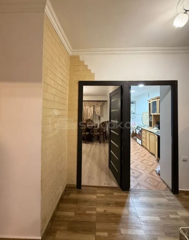 4 Սենյականոց Բնակարան, 86քմ, 1/9 հարկ, Կապիտալ Վերանորոգված, Մասամբ Կահավորված, Արևկող