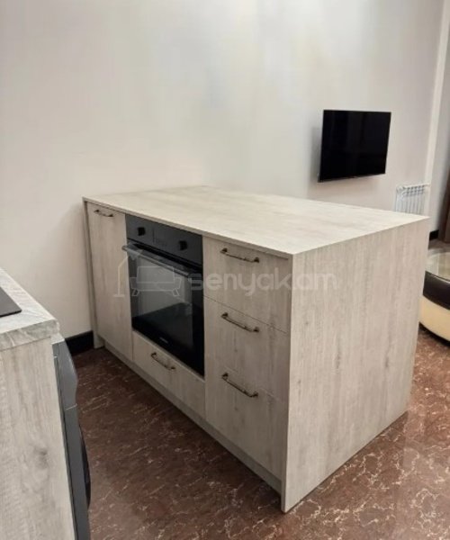 2 Սենյականոց Բնակարան, 46քմ, 3/15 հարկ, Կապիտալ Վերանորոգված, Կահավորված, Արևկող