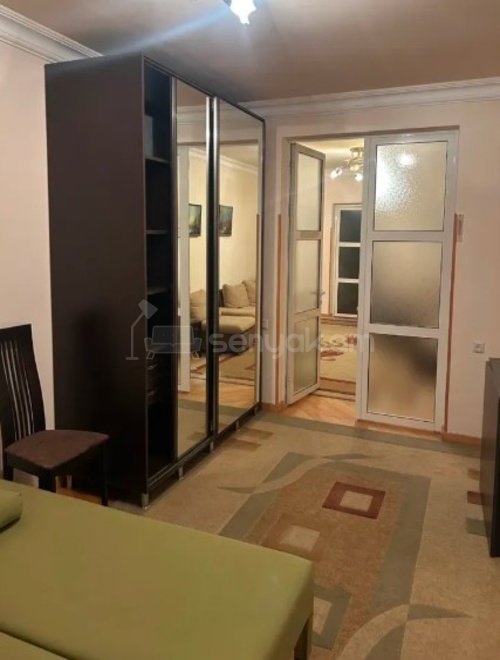 2 Սենյականոց Բնակարան Քարե Շենքում, 100քմ, 5/5 հարկ, Կապիտալ Վերանորոգված, Կահավորված, Արևկող