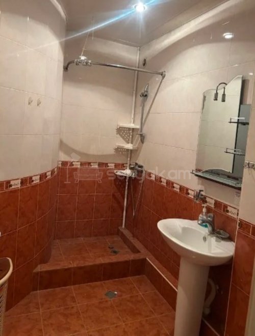 2 Սենյականոց Բնակարան Քարե Շենքում, 100քմ, 5/5 հարկ, Կապիտալ Վերանորոգված, Կահավորված, Արևկող