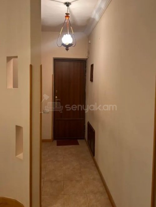 2 Սենյականոց Բնակարան Քարե Շենքում, 100քմ, 5/5 հարկ, Կապիտալ Վերանորոգված, Կահավորված, Արևկող