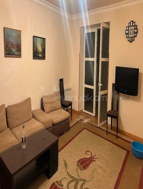 2 Սենյականոց Բնակարան Քարե Շենքում, 100քմ, 5/5 հարկ, Կապիտալ Վերանորոգված, Կահավորված, Արևկող