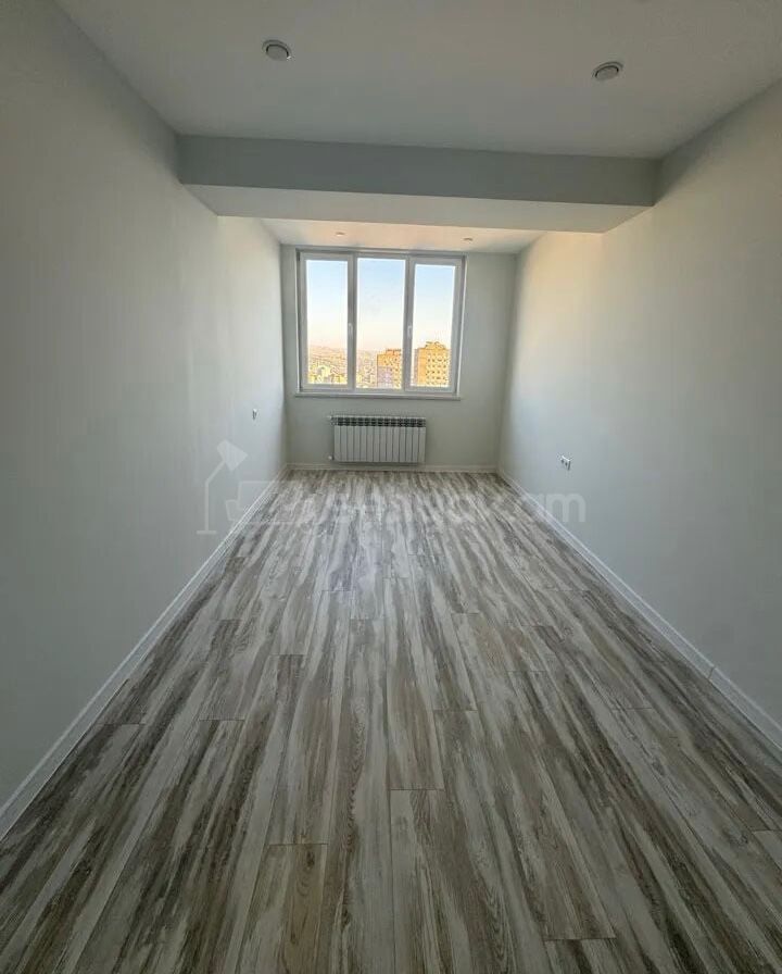 3 Սենյականոց Բնակարան Քարե Շենքում, 70քմ, 9/10 հարկ, Կապիտալ Վերանորոգված