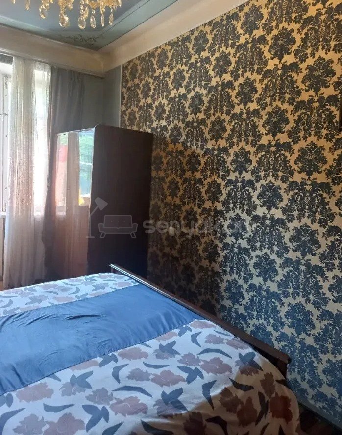 3 Սենյականոց Բնակարան Քարե Շենքում, 63քմ, 2/5 հարկ, Նորմալ Վիճակում