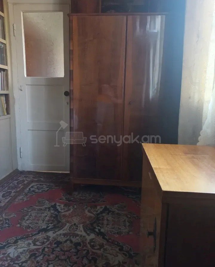 2 Սենյականոց Բնակարան Քարե Շենքում, 63քմ, 2/5 հարկ, Նորմալ Վիճակում