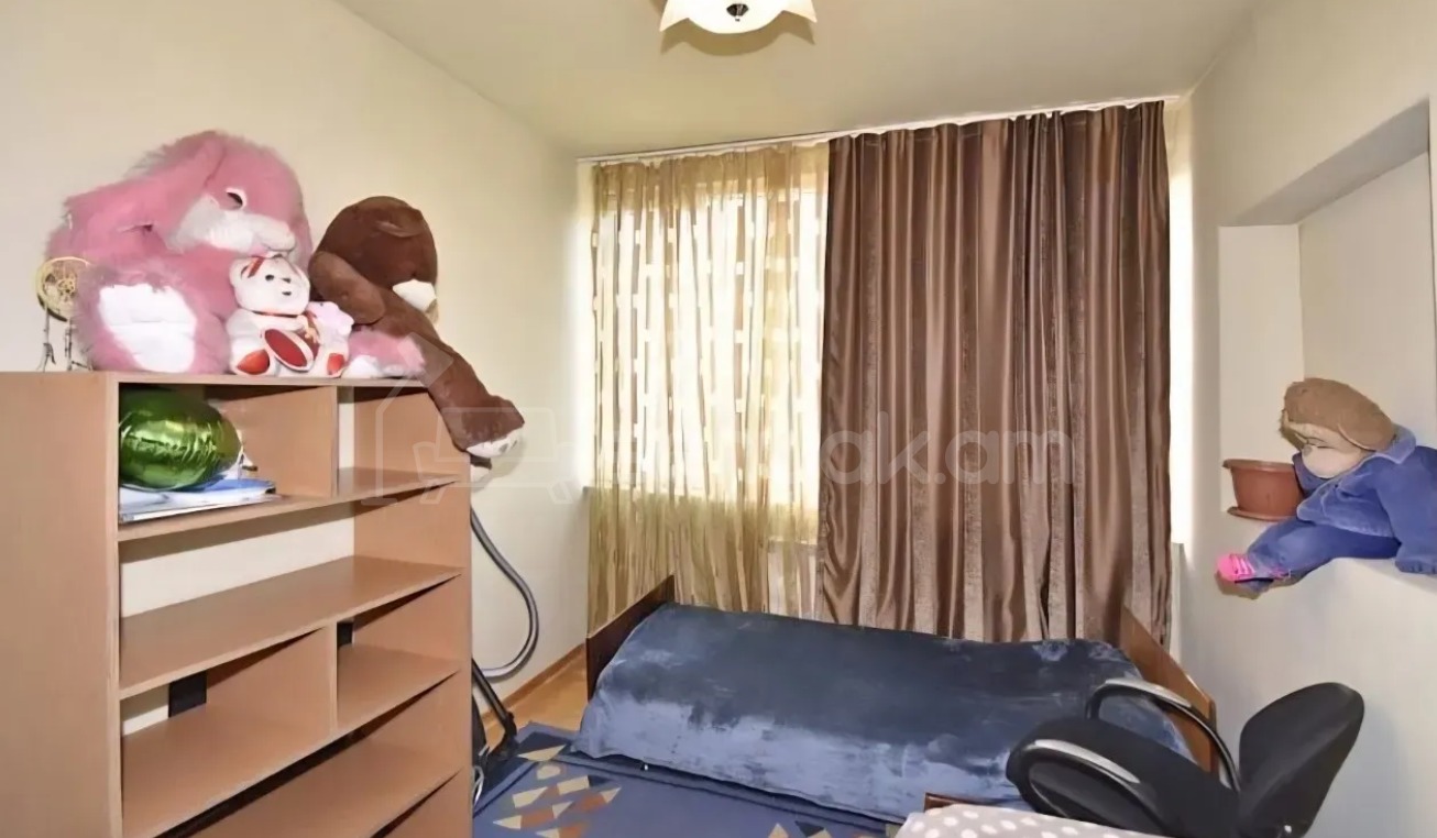 4 Սենյականոց Բնակարան, 93քմ, 9/10 հարկ, Կապիտալ Վերանորոգված, Կահավորված