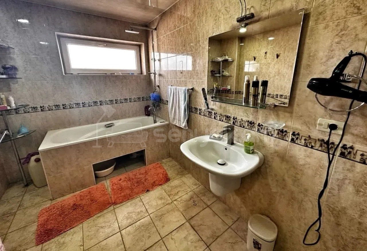 4 Սենյականոց Բնակարան, 161քմ, 10/11 հարկ, Կապիտալ Վերանորոգված