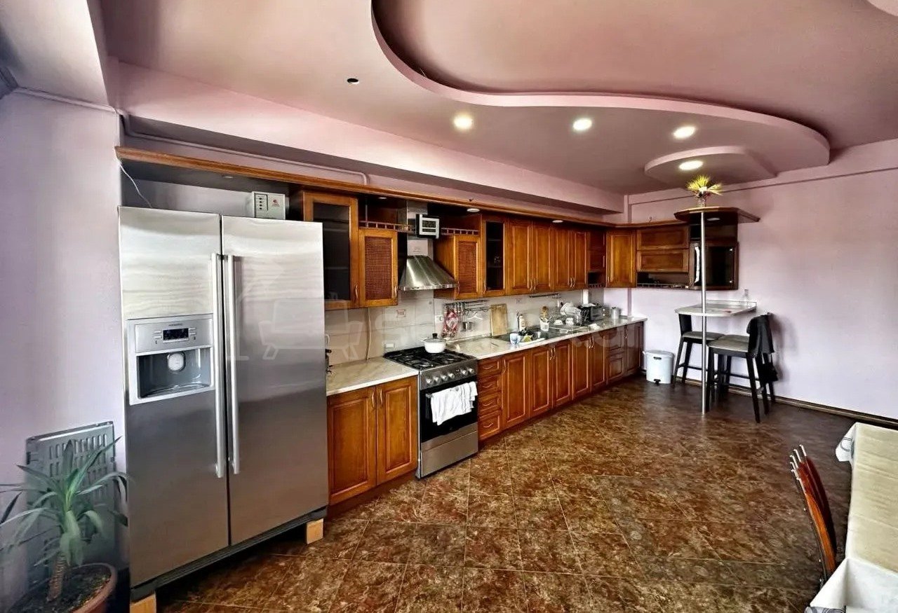 4 Սենյականոց Բնակարան, 161քմ, 10/11 հարկ, Կապիտալ Վերանորոգված