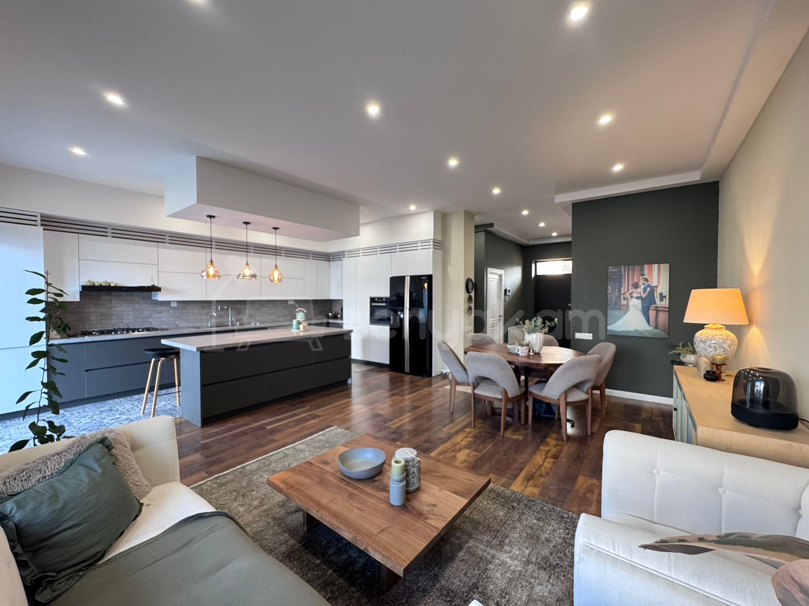 4 Սենյականոց Սեփական Տուն, 172քմ, Դիզայներական Վերանորոգված, Ավտոտնակով