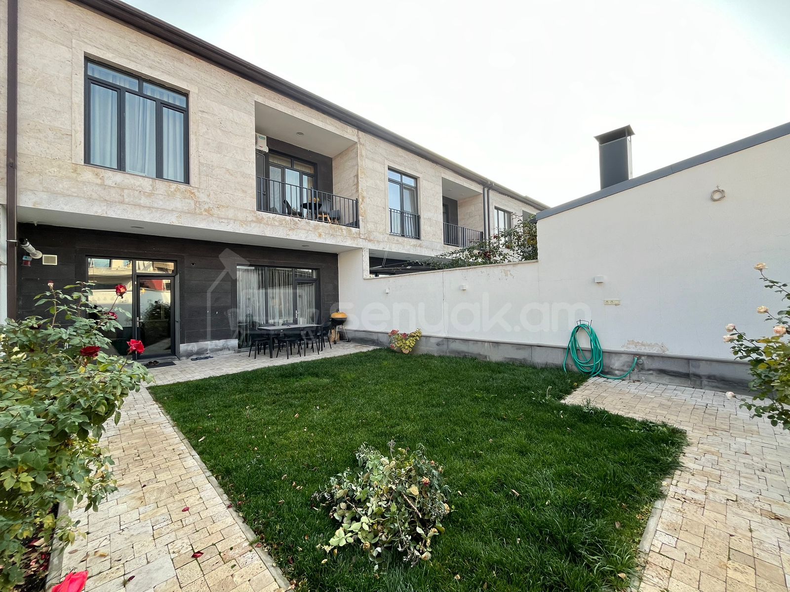 4 Սենյականոց Սեփական Տուն, 172քմ, Դիզայներական Վերանորոգված, Ավտոտնակով